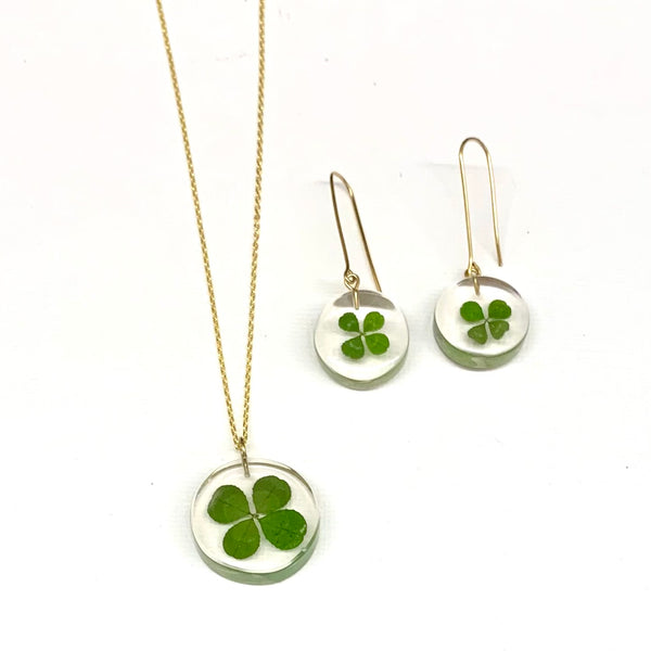 Four Leaf Clover Full Moon Necklace
